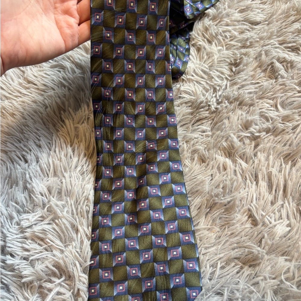 Men's Olive Green Patterned Tie - Classic Silk Look